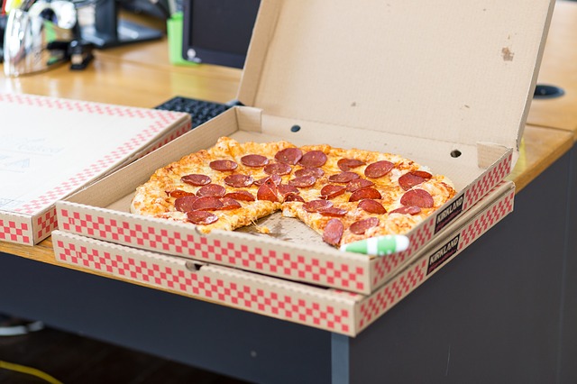 pizza v krabici.jpg